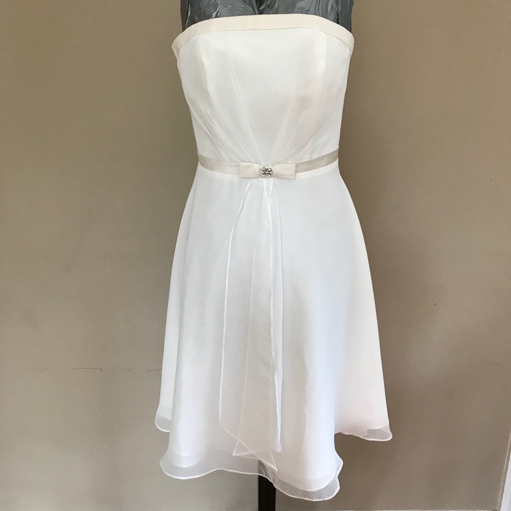 Forever Yours Sz 6 white ivory formal dress